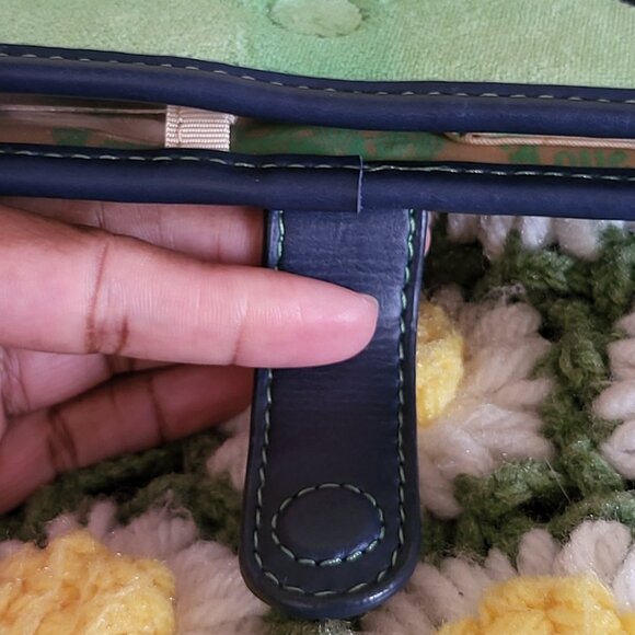 Juicy Couture Makeup Brush Holder - Picture 4 of 9